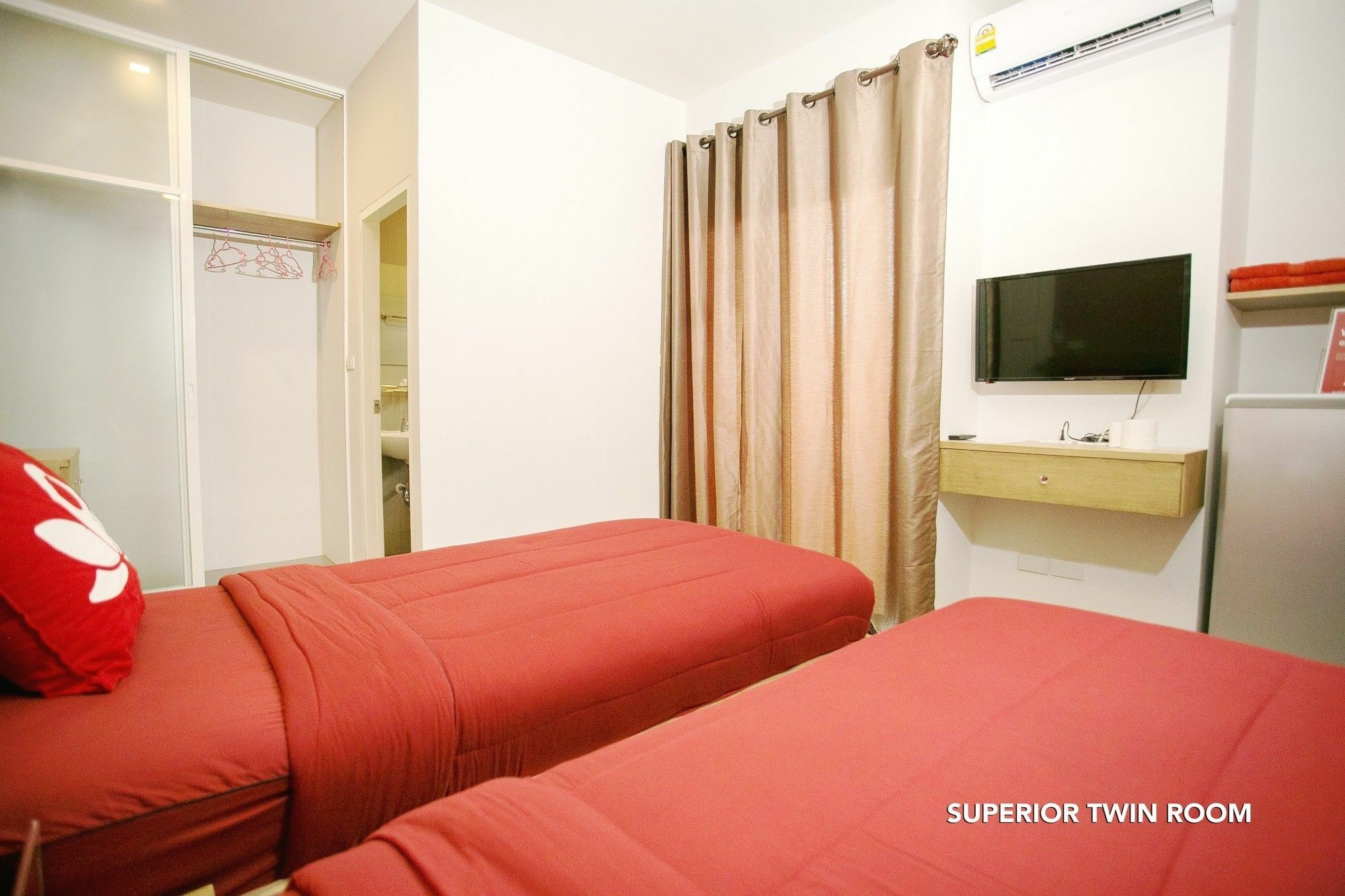ดี-เวลล์ เรสซิเดนซ์ โฮเต็ล Hotel กรุงเทพมหานคร ภายนอก รูปภาพ